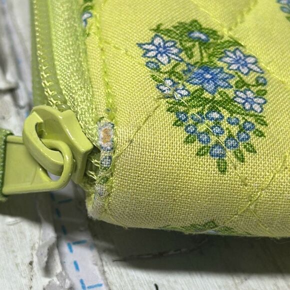 Vera Bradley Citrus Green Blue Elephant Paisley Wallet - Picture 5 of 6